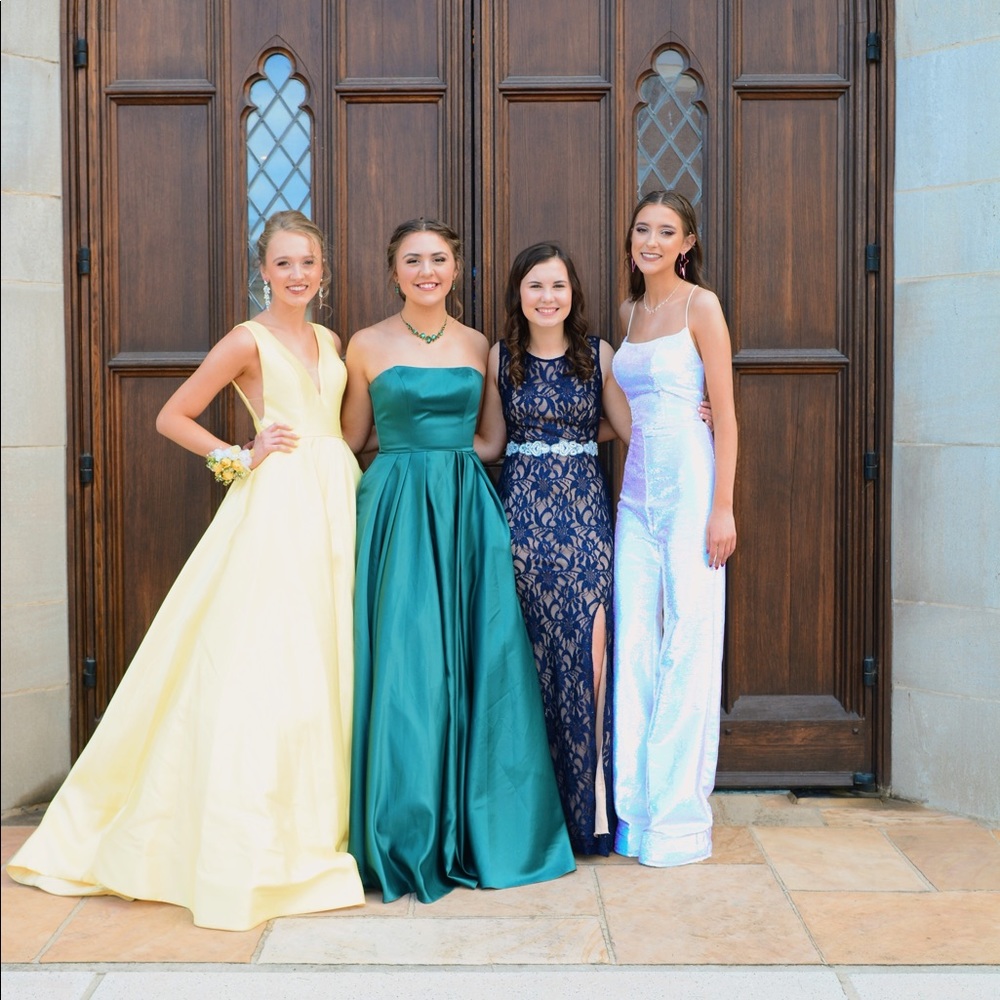 beautiful, elegant emerald green prom dress